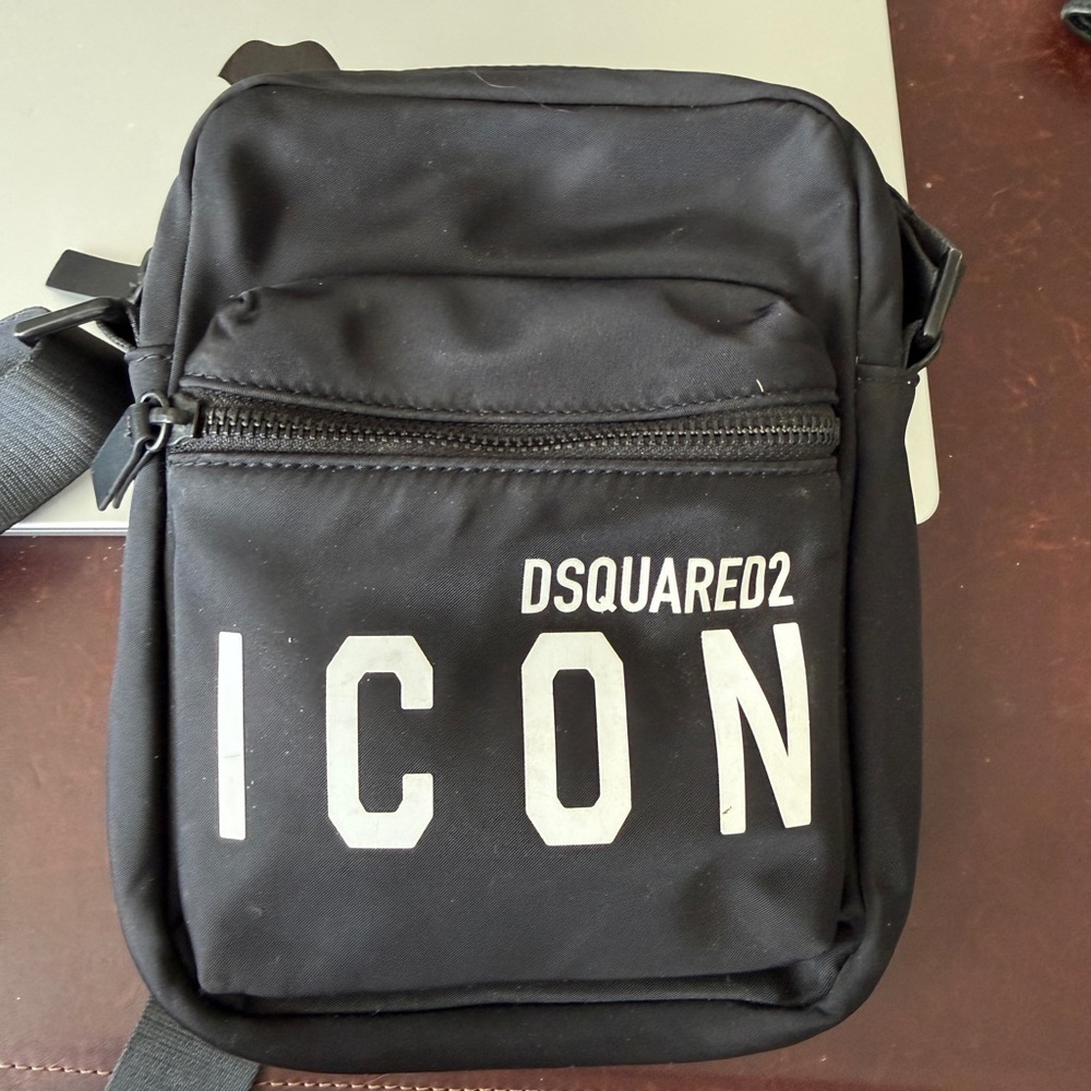 DSQUARED2 Black Icon Messenger Bag